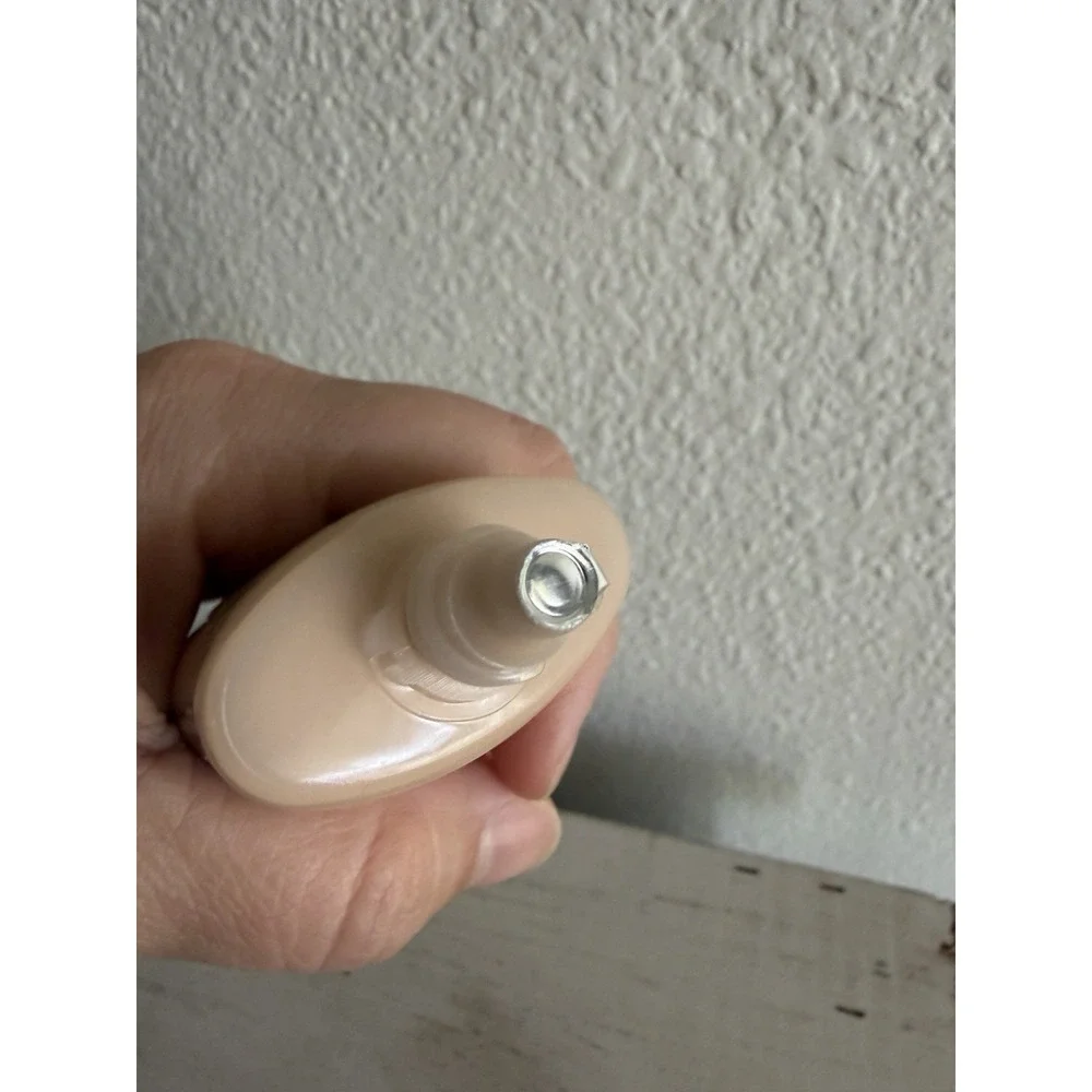 It Cosmetics‎ Celebration Body Foundation Illumination FAIR 3.4oz.